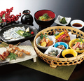 料理メニュー写真&nbsp;フグ刺し関門御膳　下関市場直送のフグと八くら自慢の串焼きをセットにした特選御膳です。