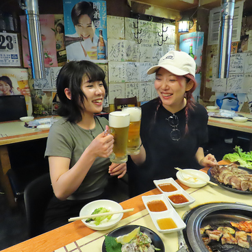 王豚足家 オウトンソクヤ 五反田本店の雰囲気1