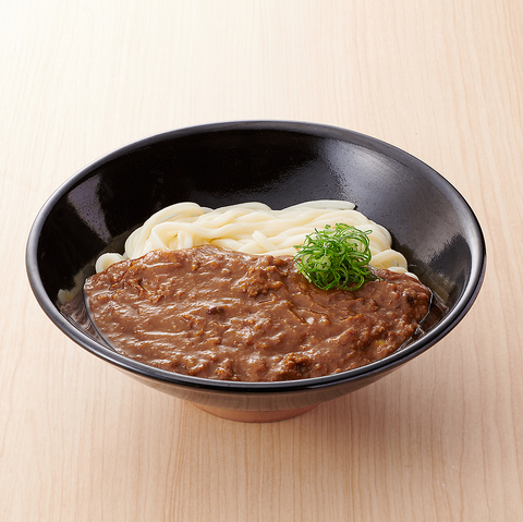 もちもちとこしのあるこだわりうどん。人気のカレーうどんやつけ麺は3玉まで同一価格