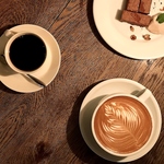 こだわりのコーヒーとエスプレッソ、季節限定のドリンクやスムージーなど、豊富なドリンクメニュー♪