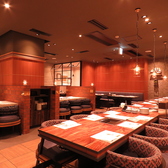 席間隔を広くとっている為、ゆっくりとお食事をお愉しみ頂けます♪プライベートや会社宴会やママ会にもおすすめ◎2時間半以上の宴会可、お祝い・サプライズ可（バースデープレート）、ドリンク持込可、テイクアウト、複数言語メニューあり（英語、中国語簡体字）、複数言語対応スタッフ在籍（英語）
