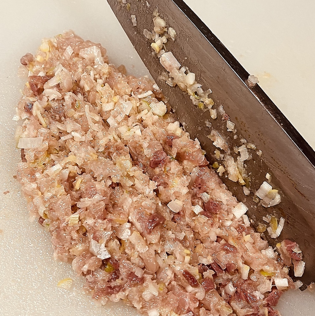 自慢のなめろうはご注文頂いてから調理がやっぱり一番美味しいんですよねっ♪