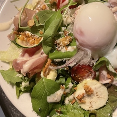 生ハムシーザーサラダ