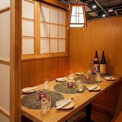 赤羽駅徒歩1分！急な社内決起会やチームの打ち上げに。6名様まで対応の完全個室で、周囲を気にせず本音で語り合える時間を。直前予約も柔軟に対応。上質な料理と銘酒が、チームの結束を深め、明日の活力を生み出します。