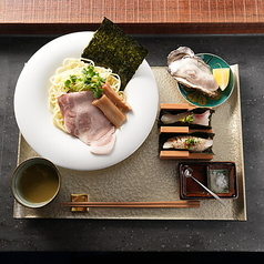 【贅沢ランチ】ITTOセット（牡蠣のつけそば・生牡蠣・手巻き寿司）◆広島の恵みを一度にの写真
