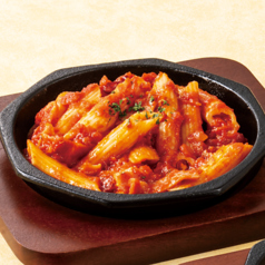 鉄板ペンネ　アラビアータ