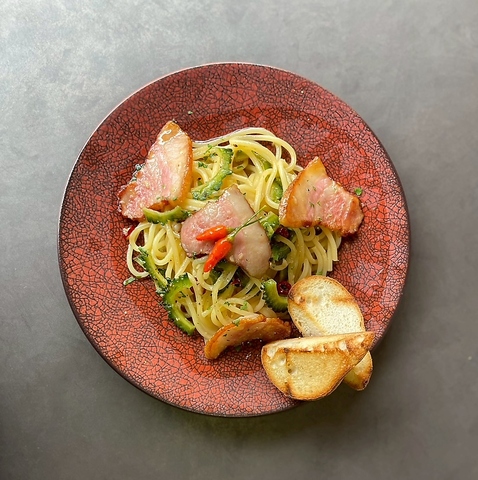 沖縄の旬を五感で楽しむ、島食材のイタリアンと寛ぎの夜