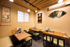 最大20名様でご利用いただける個室。会社のご宴会などに最適です。