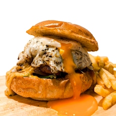 厚切りベーコンエッグBBQチーズバーガー