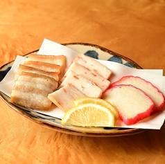 揚げかまぼことスーチカーのお見合い