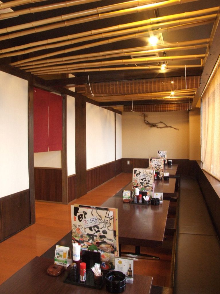 ご宴会は最大25名様迄座れるこのお部屋！その他にも大部屋があるので、ニーズに合わせて利用可能！