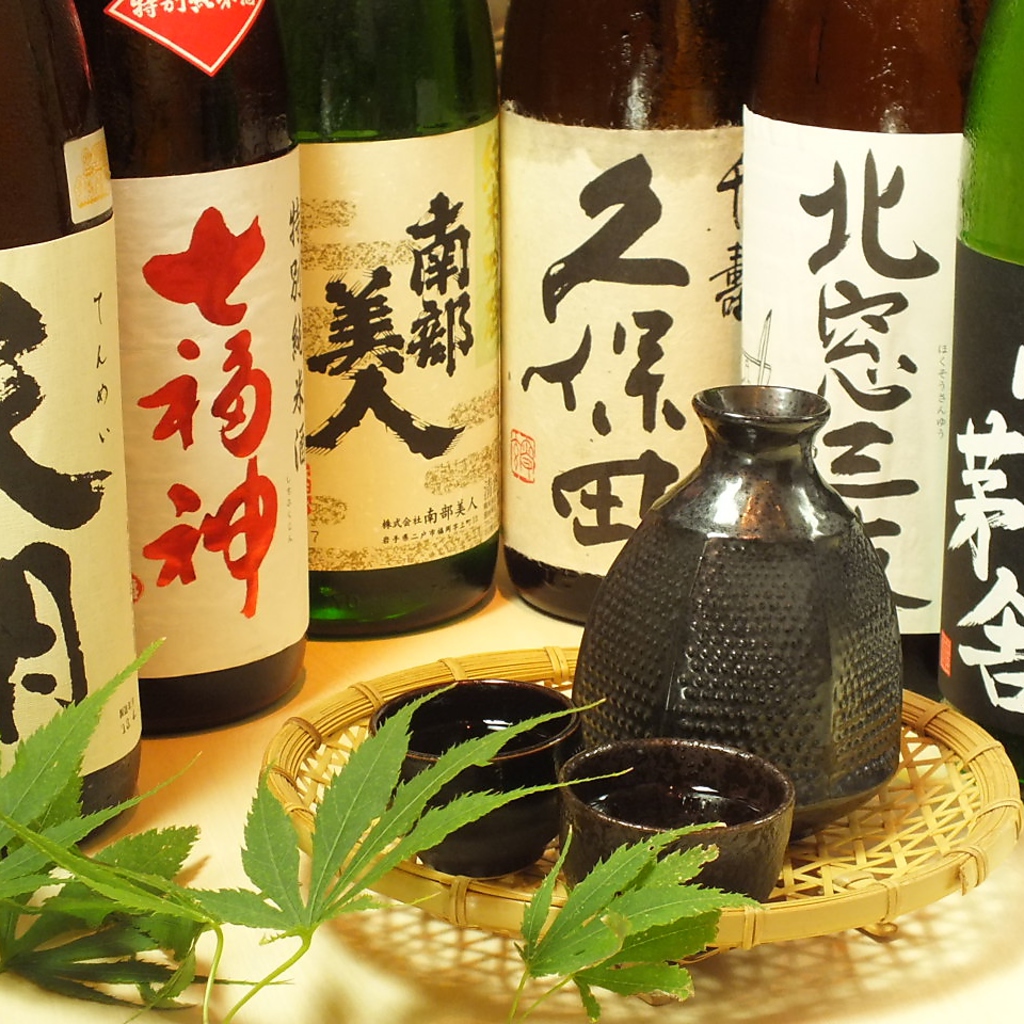 日本各地の銘柄酒多数。飲み放題でもお楽しみ頂けます。また4100円以上のコースで銘柄酒飲み放題OK！