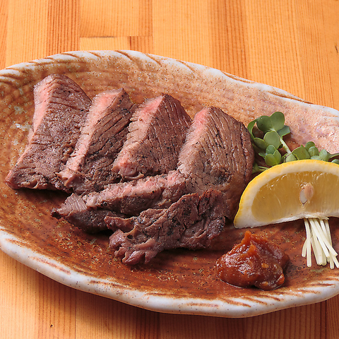 JR御茶ノ水駅徒歩1分☆牛タンをはじめ、お肉料理と飲み放題コースをご用意☆