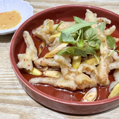 アジアを代表する人気料理！『鶏足のタイ風＆レモングラス仕立て』プルプル食感がクセになる！の写真