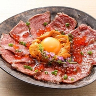 ランチタイムも営業中