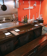 カウンターは6席。1名様でもお気軽に美味しいお料理やお酒をお楽しみ頂けます♪