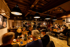 半貸切や貸切、立食スタイルのパーティーなどご相談に合わせたレイアウトが可能!!20名様から、曜日や時間や料理内容など気軽に相談ください!