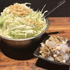 たっぷり魚介と松の実のもんじゃ