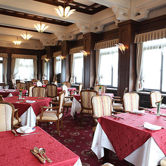 コロナウイルス感染拡大防止の為席数を減らしております。お席の詳細は店舗までお問合せ下さい。