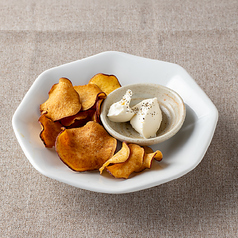 さつまいもチップス(サワークリームチーズ)