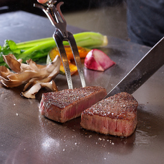 Aコース(北海道産黒毛和牛フィレ100g＋海老・帆立貝)