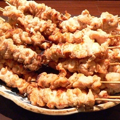 炭火でじっくり焼き上げた自慢の焼鳥もテイクアウトOK!