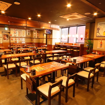 新宿萬太郎の雰囲気1