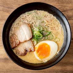 【〆ならこれ！】本場！屋台の味！豚骨しょうゆラーメン