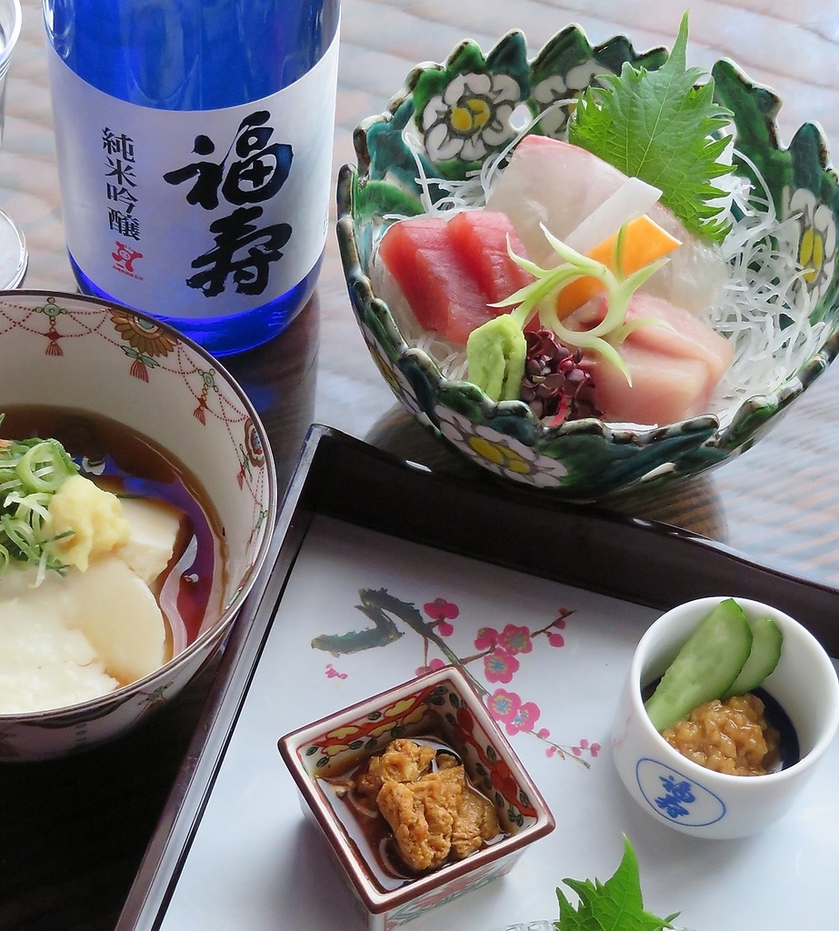 会席料理の中の前菜の一例です