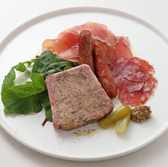 色々な味が楽しめる！シャルキュトリー