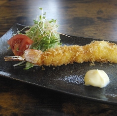 【サクサクぷりぷり】大エビフライ500円(税込)。食べ応え抜群でボリューム満点！の写真