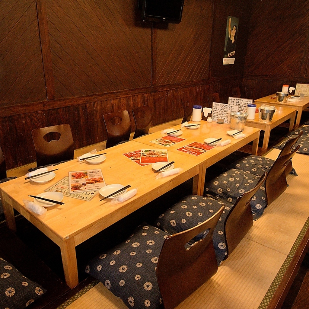 ゆっくりくつろげる掘りごたつ席は大人気◎