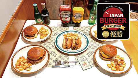 和食にかぶりつけ！！日本一に輝いた絶品バーガー！和モダン雰囲気のオシャレな内装♪