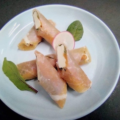 生ハムとクリームチーズの梅しそ巻き