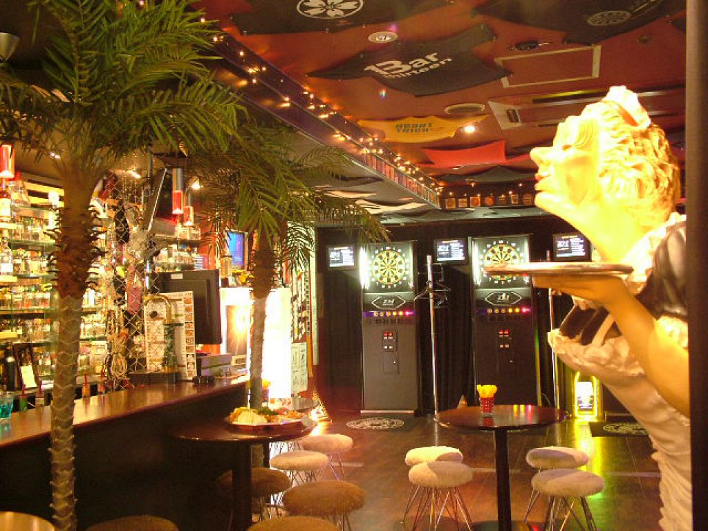 【D1】ダーツ6台【ハード】2台の計8台！北陸最大級のダーツバーはココ！！