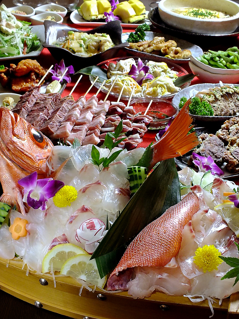 1番人気！豪華刺盛付コース3500円は全15品でボリュームも満足♪日本酒とも相性抜群！