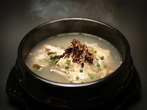 寛ぎの空間で楽しむ、食べて健康&元気になれる和韓家庭料理
