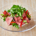 料理メニュー写真&nbsp;パクチーサラダ～自家製ローストビーフ【100g】