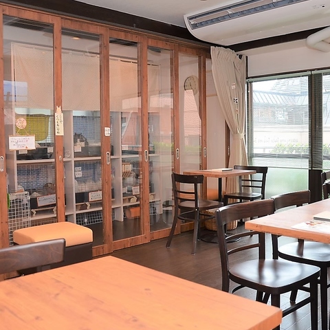 カフェ ミニヨン