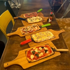 ランチタイム限定ローマ風スクエアピッツァ！