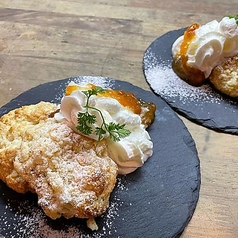 外カリ内ふわ系の手焼きスコーン(2個入り)