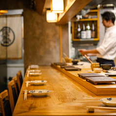 鮨 まつ井 大阪梅田店の雰囲気1