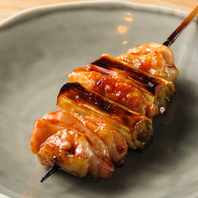 【備長炭で香ばしく焼き上げる串】