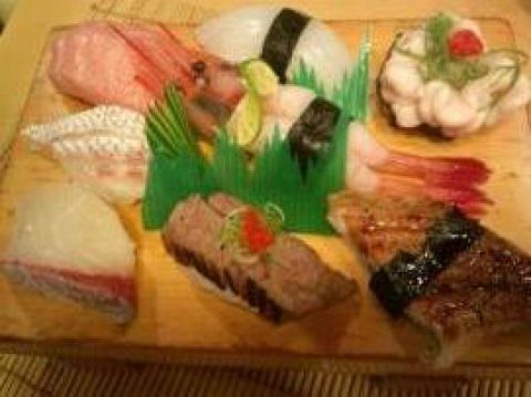 本格的なお寿司を食べたいならココ!!カウンターのみの大人の隠れ家へようこそ。