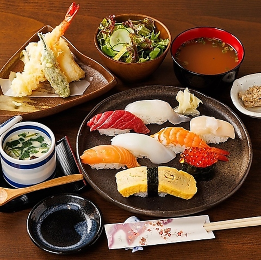 【握り寿司ランチ】サラダ・茶碗蒸し・小鉢・お味噌汁がセットでお得◎新鮮なネタをご堪能あれ！