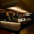 【カウンター席　7席】夜はバーとしても営業しております！豊富なメニューをご用意しておりますので、お好きなお酒を片手に心地よいBGMの中ゆったりとおくつろぎいただけます♪みなさまのご来店お待ちしております！