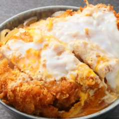 ロースカツ丼(厚切りロース肉)