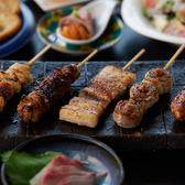 山口ではあまり食べることができない、胡麻カンパチなどの福岡の郷土料理を始め、厳選して仕入れた国産黒毛和牛など、素材を活かしたお料理をご準備しております。