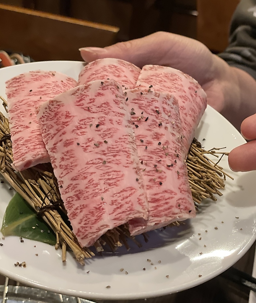 数量限定で希少部位の肉もあるので運が良ければ出会えます！