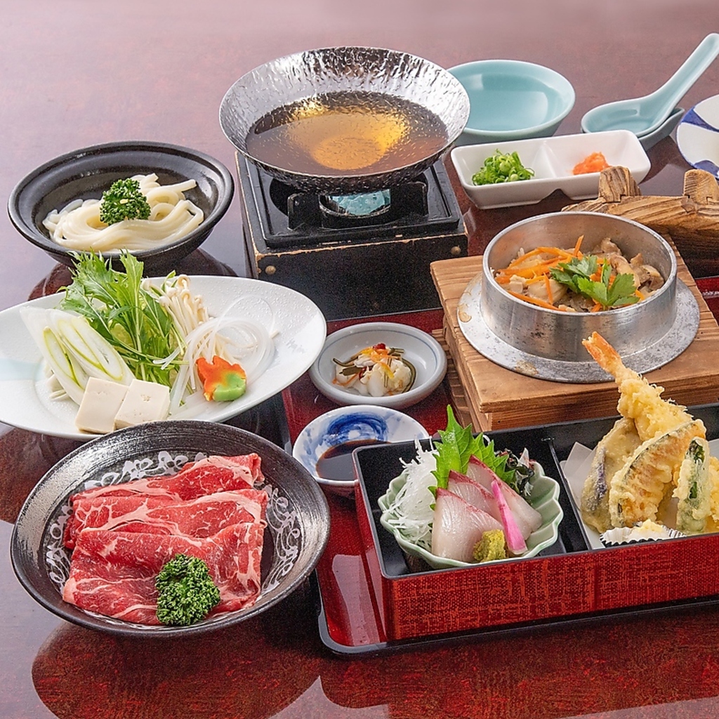 ご家族やご友人とのお食事や宴会、接待など様々なシーンに合わせてご活用頂けます。